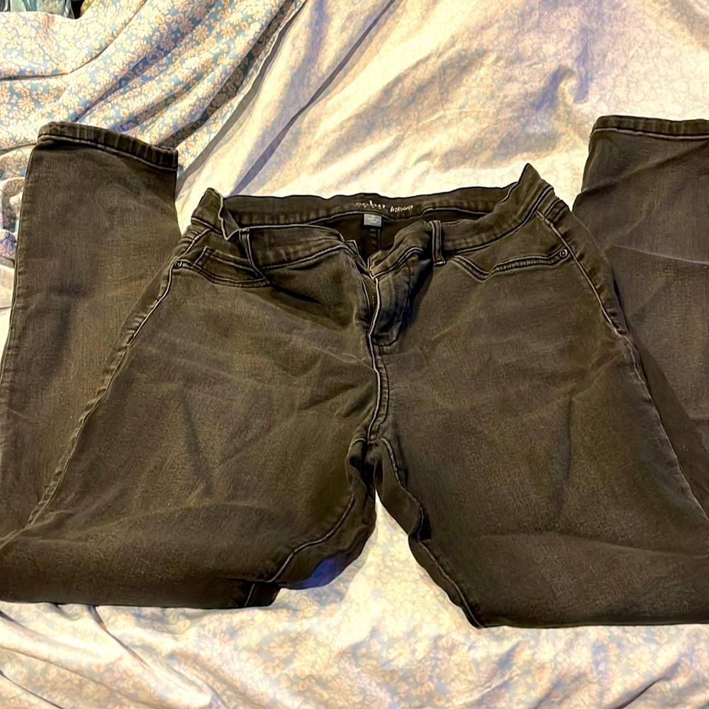 NY & Co Black Legging slim jean - size 12